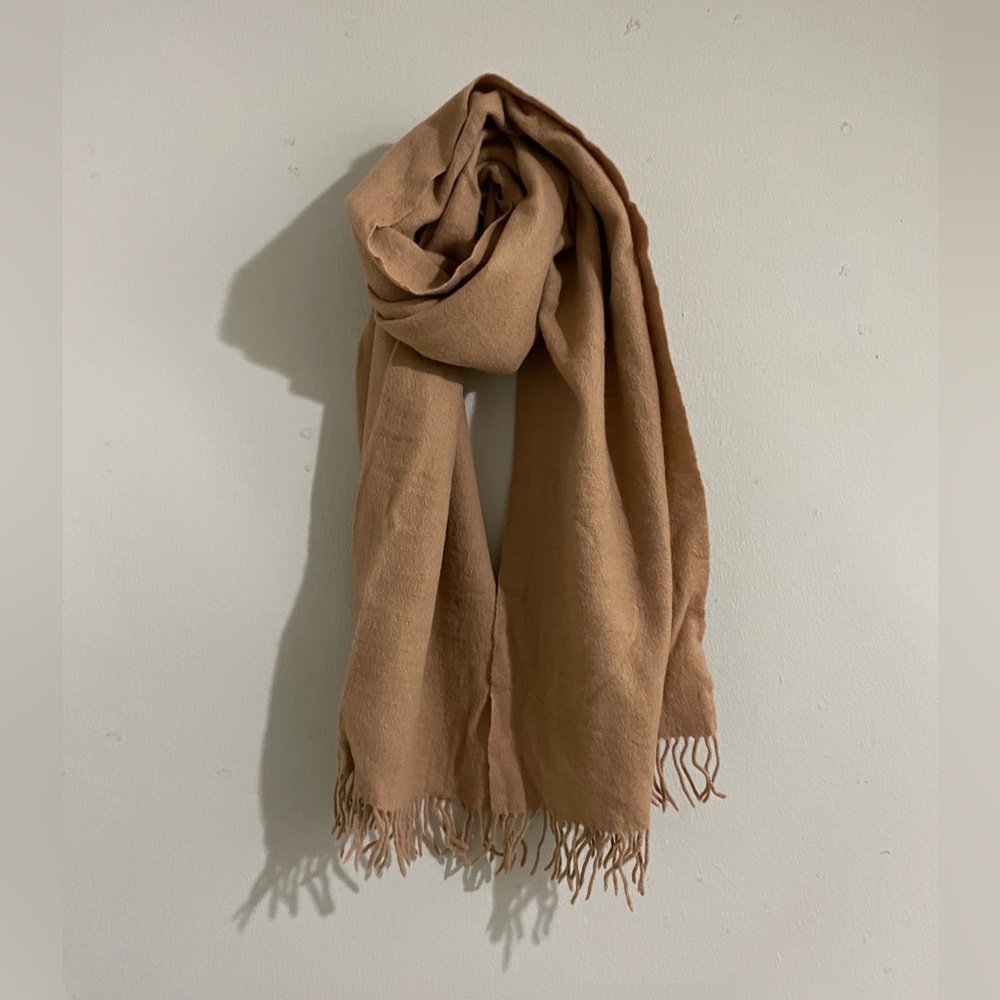 & Other Stories Beige/Camel 100% Wool Fringe Blanket Scarf - Picture 6 of 6